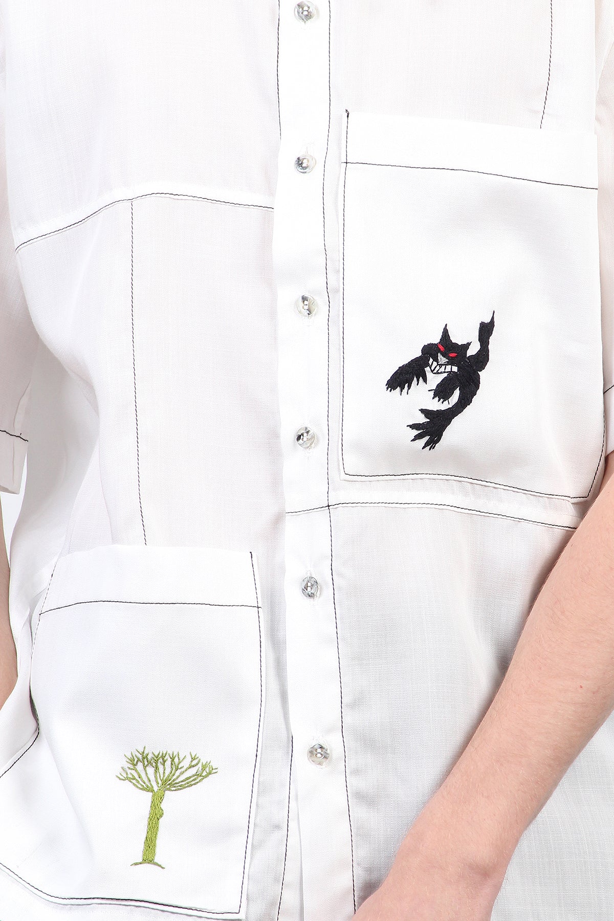 CAMISA LOBISOMEM BRANCO MANGA CURTA