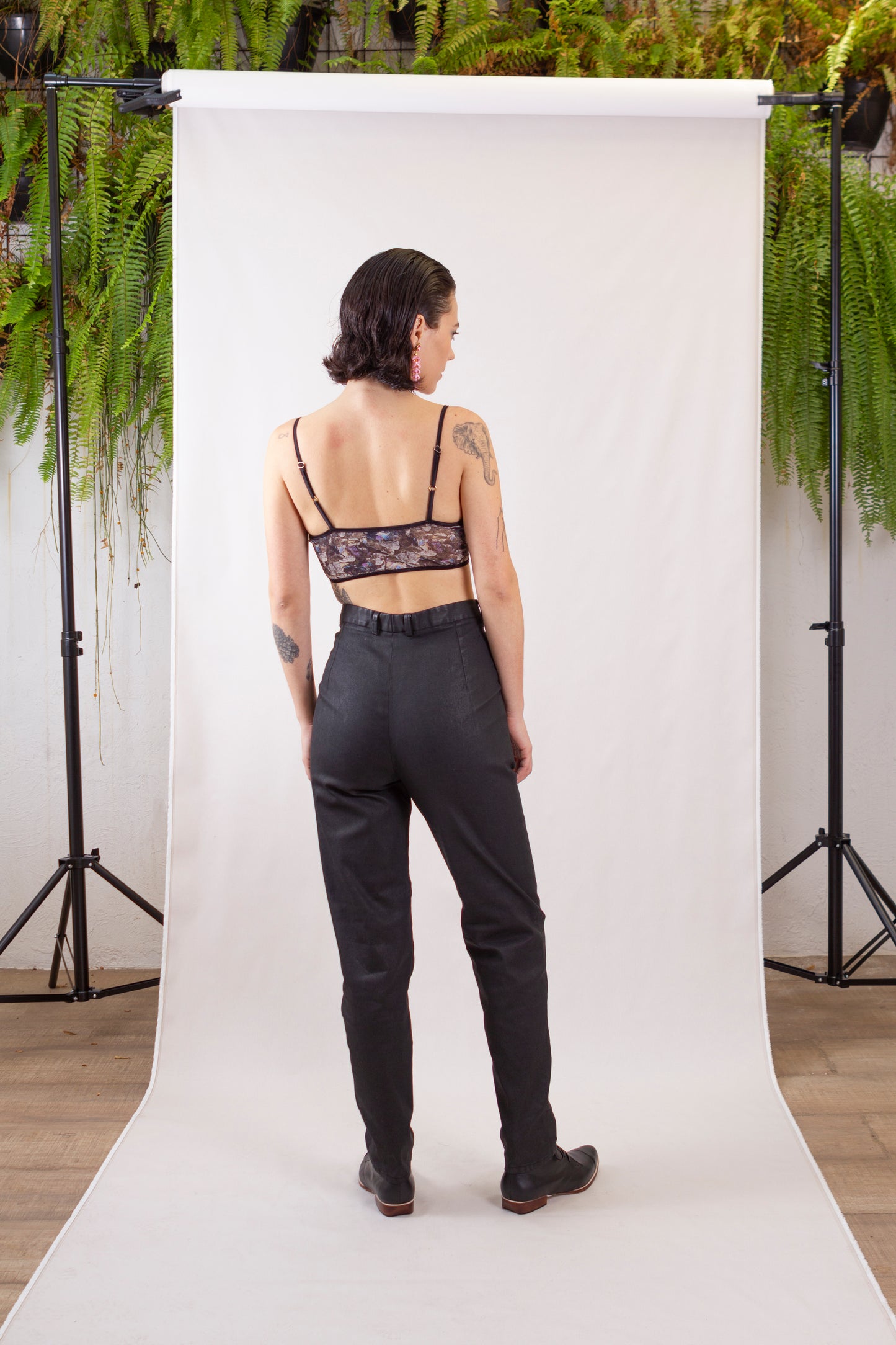 CALÇA CENOURA UNISSEX PRETA